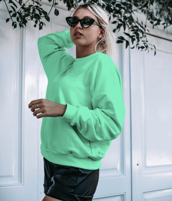 outdoor-sweatshirt-mockup-with-sunglasses-model-0013 (2)